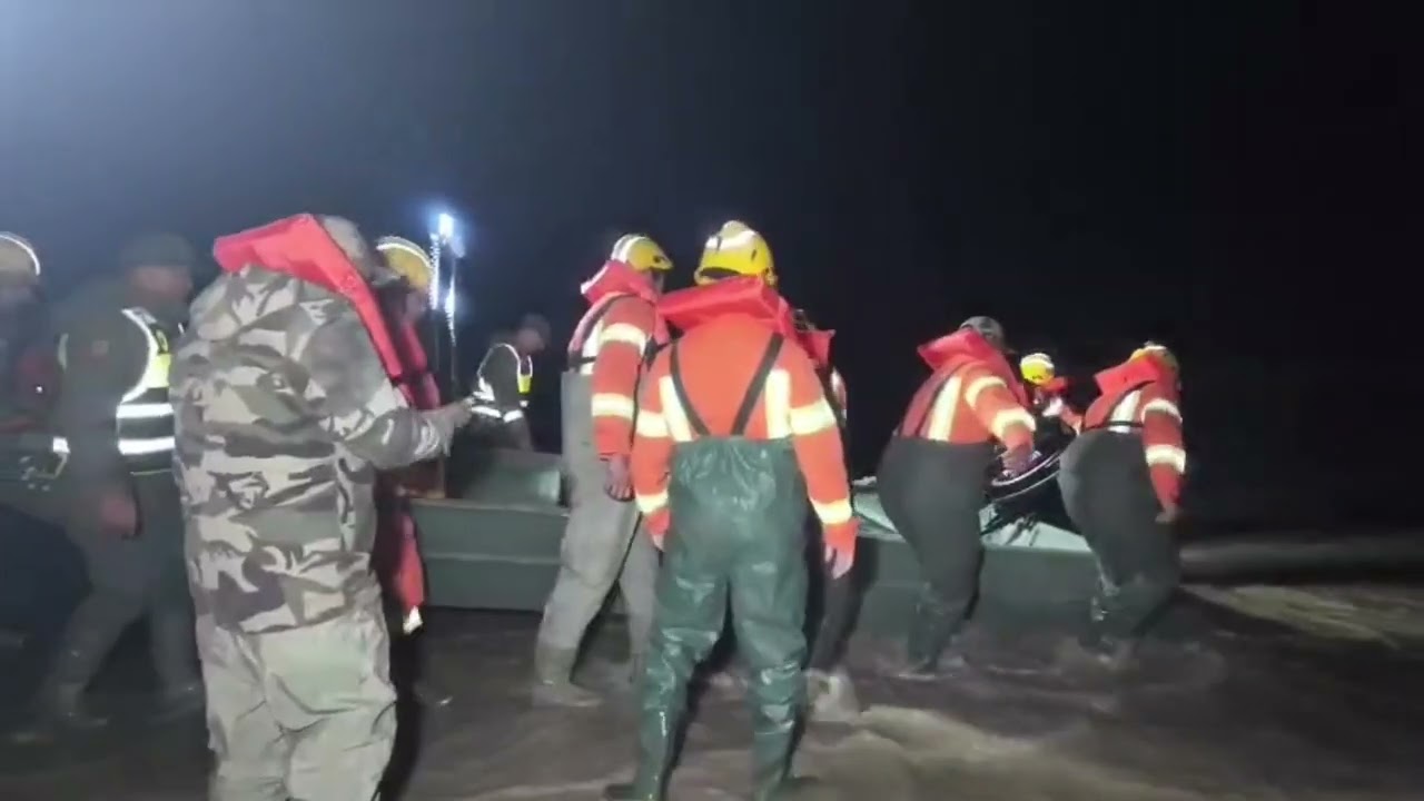 Sidi Kacem : le génie militaire mobilisé pour évacuer des habitants encerclés par les eaux