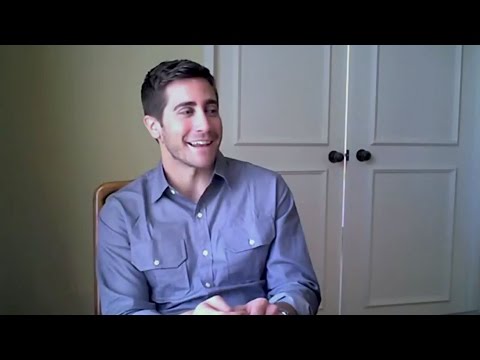Jake Gyllenhaal talks about SOURCE CODE (2011)