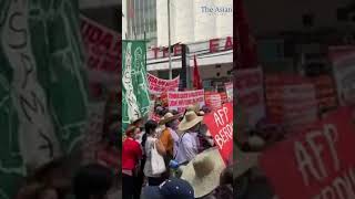 Different Militant Groups Tried to Get Close to Mendiola Peace Arch to Demand the Rights of Farmers