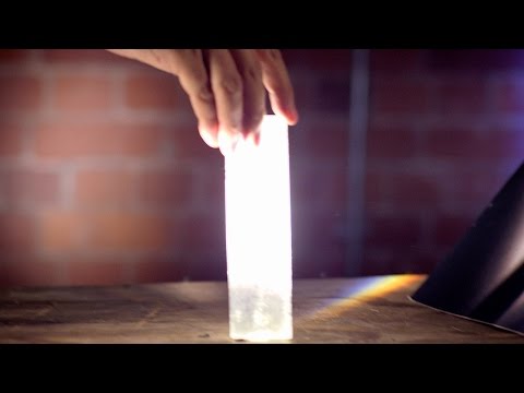 Newton's Light Spectrum Experiment | Earth Lab