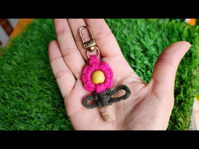 🌸 Macramé Flower Keychain | Step by Step Tutorial - YouTube