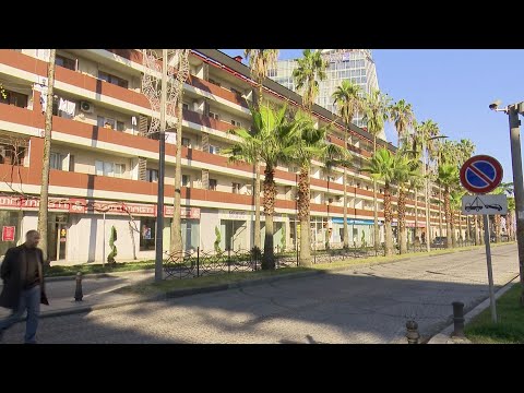 უხარისხოდ შესრულებული სამუშაოები და ნახევარ მილიონ ლარზე მეტი ერთი სახლის ფასადისთვის