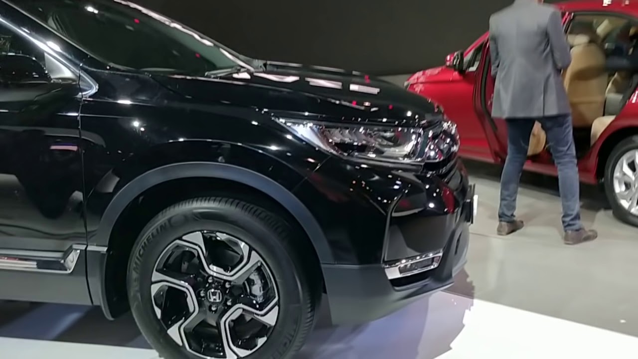 New Honda Cr V And Civic At Auto Expo 2018 Shotononeplus Youtube