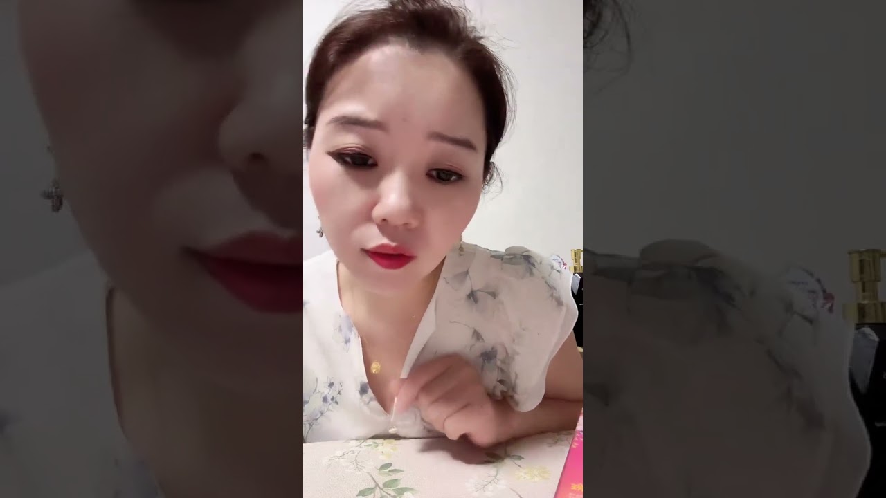 Looking at the yellow apricot blossoms makes me miss home