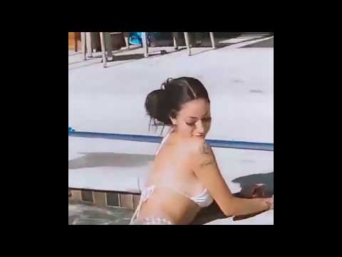 Bhad Bhabie Hot Twerking in Pool🥰🍑💦