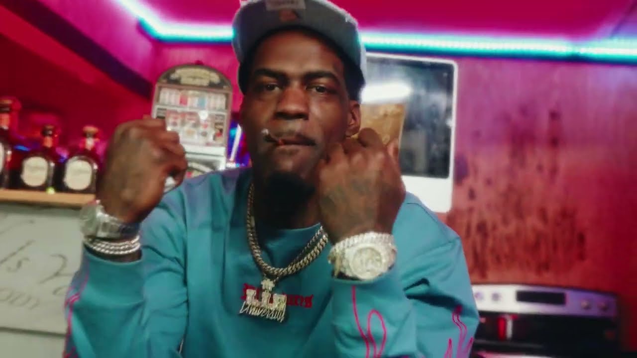 Nickoe - Free Bricks (Official Video)