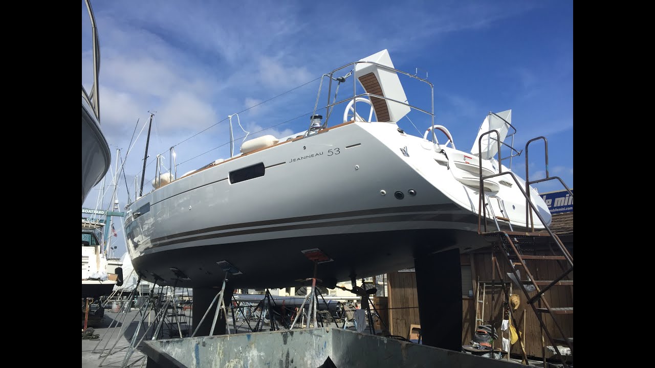 Jeanneau 53 Hull design & Bottom video by: Ian Van Tuyl