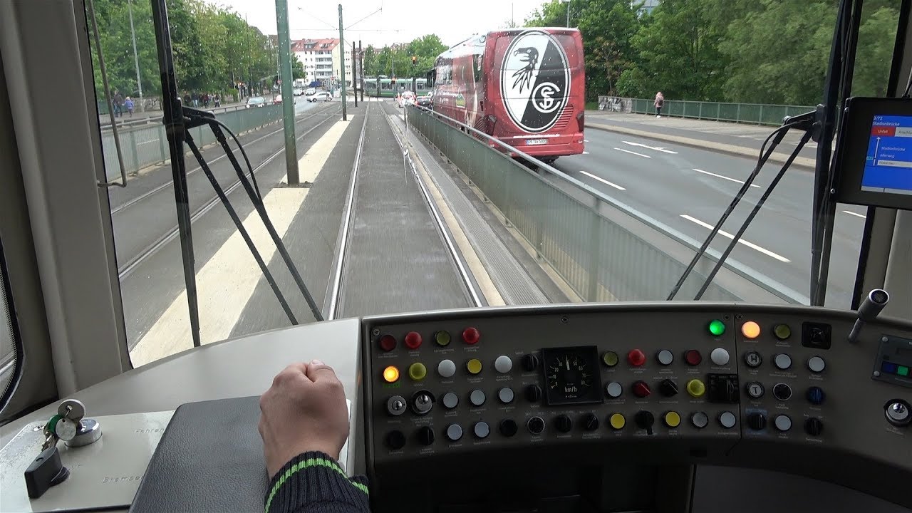[ÜSTRA] Lautstarker Fanexpress zum Fußballstadion | E-Wagen Hauptbahnhof - Stadionbrücke