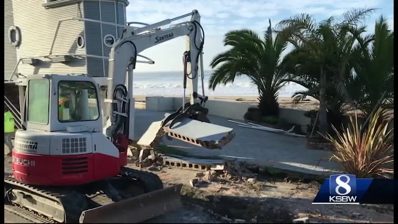 Rio del Mar wall comes down opening beach access california roll