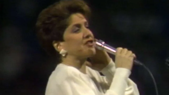 1986 ALCS Gm7: Suzyn Waldman sings national anthem