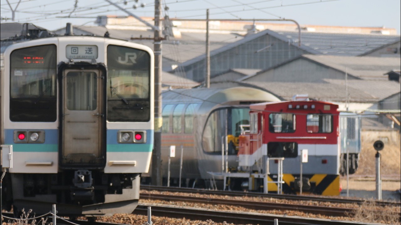 E26系「カシオペア」カハフE26-1が解体線へ移動－解体開始　長野総合車両センター