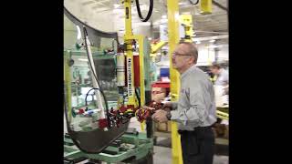 Glass Windshield Manipulator