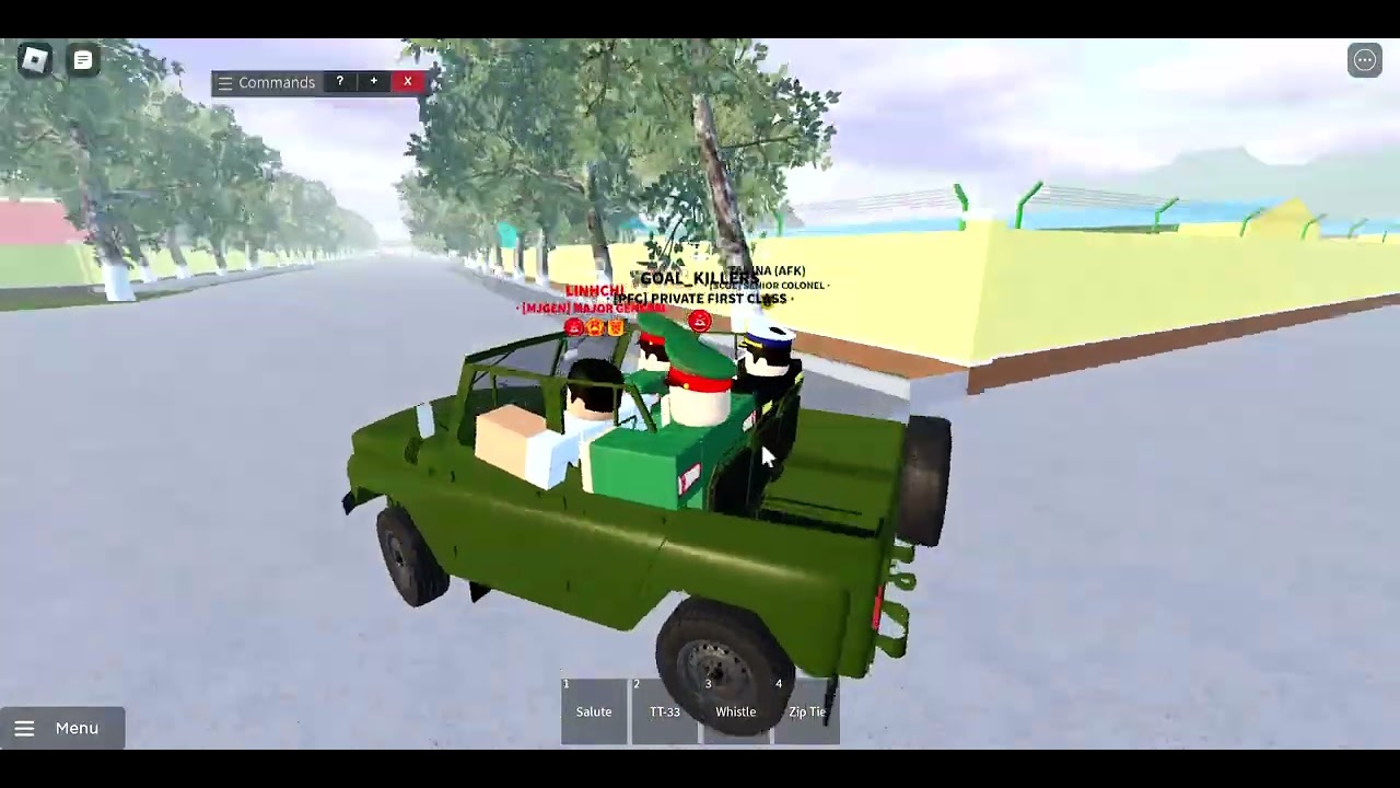 Đi lượn vài vòng ở quả doanh trại cực rộng