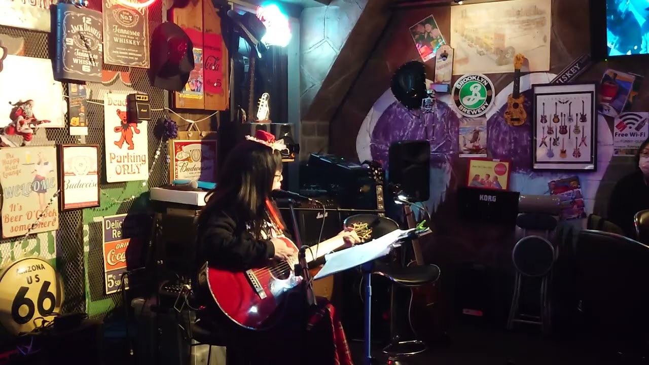 MOON  🎤🎸EMIKO  2025.12.7春日部 FUNNY GUNSChantez vol.10