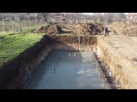 Видео: Изграждане на баня с басейн