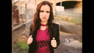 Watch Juliette Lewis Romeo video