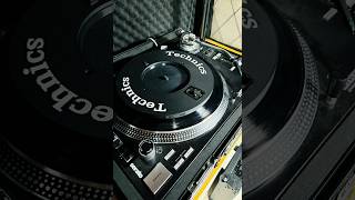 Wireless touchscreen DVS system with MIDI and audio interface / turnables and Technics DZ-1200