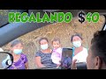 Regalando $40 a familias afectadas por la pandemia, tienen que salir a pedir ayuda a la carretera P2