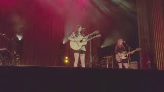 Molly Tuttle on double-neck Martin Guitar "Everything Burns", Cascade Theater Redding, CA 2025-10-19