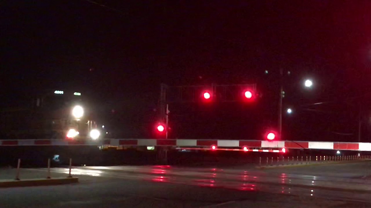 camera iphone 8 plus apk Westbound BNSF Manifest with H1 and SD75. Pasco WA 8-1-19