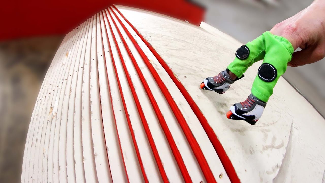 FINGER ROLLER BLADING AT THE SKATEPARK! YouTube