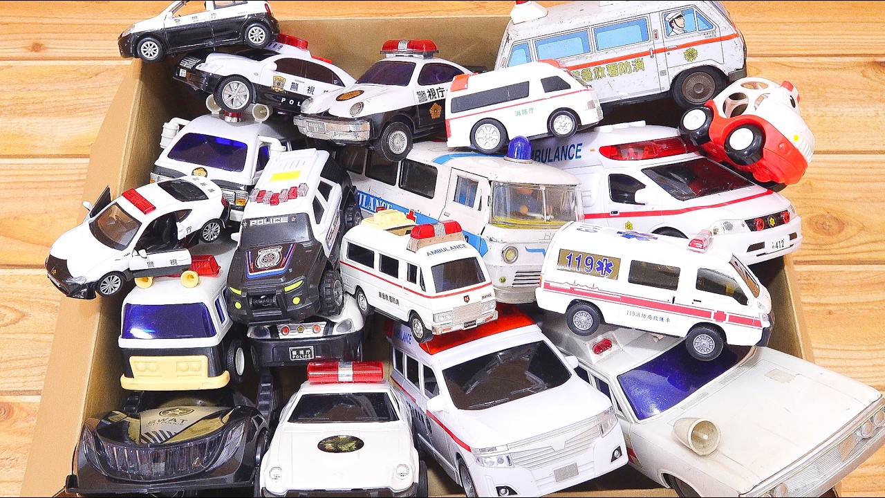 Let's collect miniature police cars and ambulances in a box and test their driving capabilities!