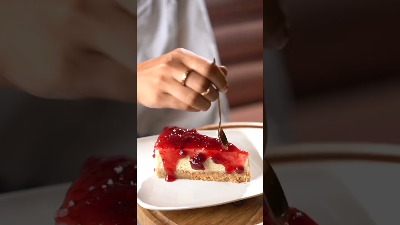 Say cheese…cake! Smile guaranteed with every bite. 😁🍰