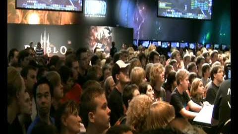 Rakaka.se Gamescom 2009 - Ensidia - Live Raid - Blizzard Booth