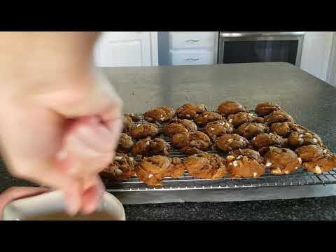 making-easy-three-ingredient-pumpkin-spice-cookies