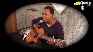 Gary Huiswoud - Looking in the sky