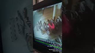 Cctv Maling Motor 2022 Honda Beat Di Parkiran Hotel Dalam Hitungan Detik  Selalu Waspada Guys