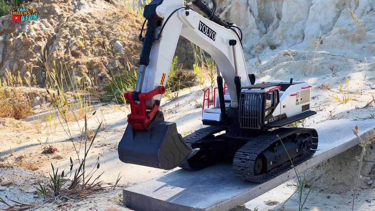 Huina 1594 RC Excavator Construction Site Volvo, Double E, Wltoys Cars Trucks 4 Fun YouTube