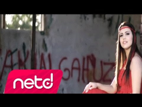 Özlem Büyük - Gah Yakın Gah Uzaksın