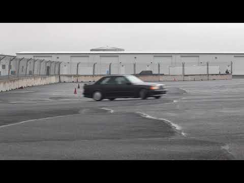 Mercedes 190e 2.3-16 Skidpad Drift