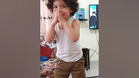 Adam& Hamoudi play and dance
