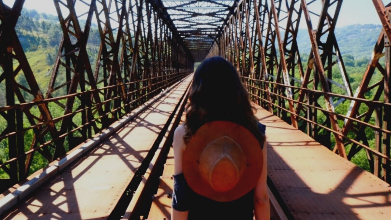 SOSPESA - AleXsandra Mauro