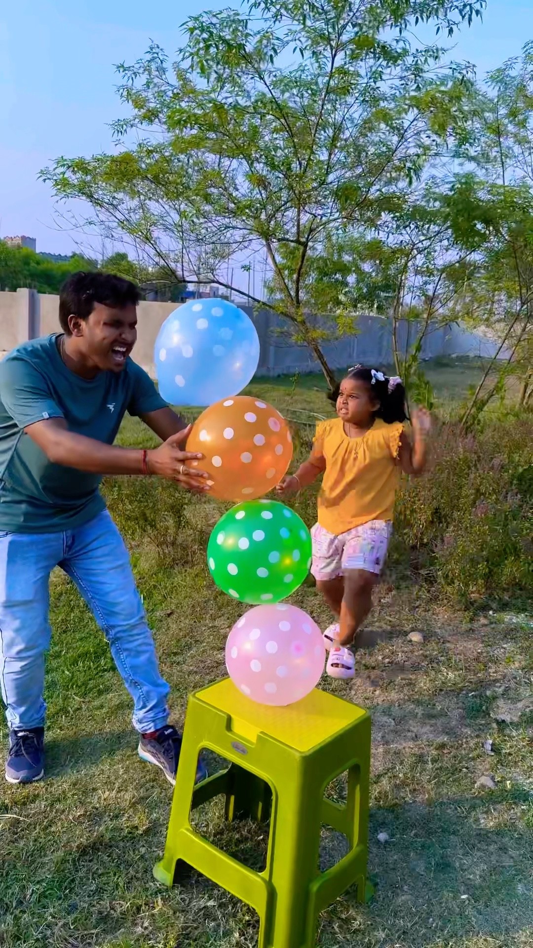 Misti helps papa fix the balloon problem ???#shorts #viral #trending #funnymoment