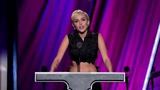 Miley Cyrus Inducts Joan Jett into the Rock and Roll Hall of Fame - April 18, 2015