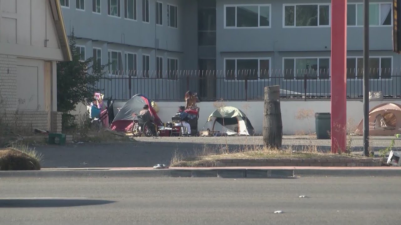 Businesses along this Fresno street have a homeless problem: 'Only so much I can take'