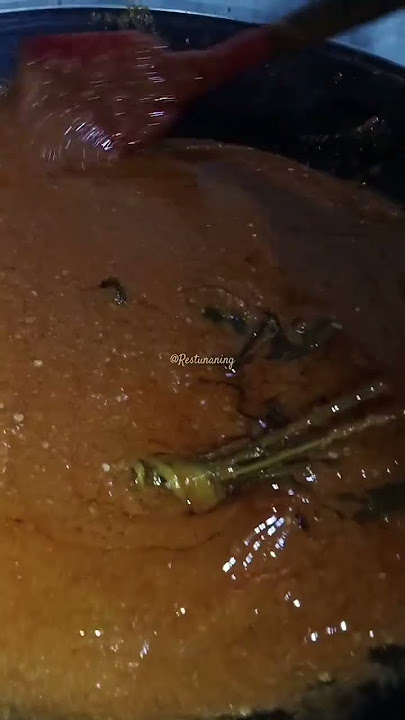 Every time I stir-fry a large portion of cooking spices, I always pour the oil at the end when th...
