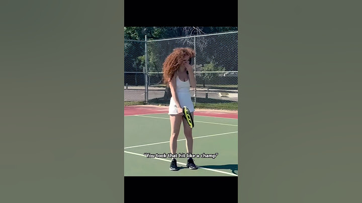Kalogeras Sisters (Try to) Play Tennis  !
