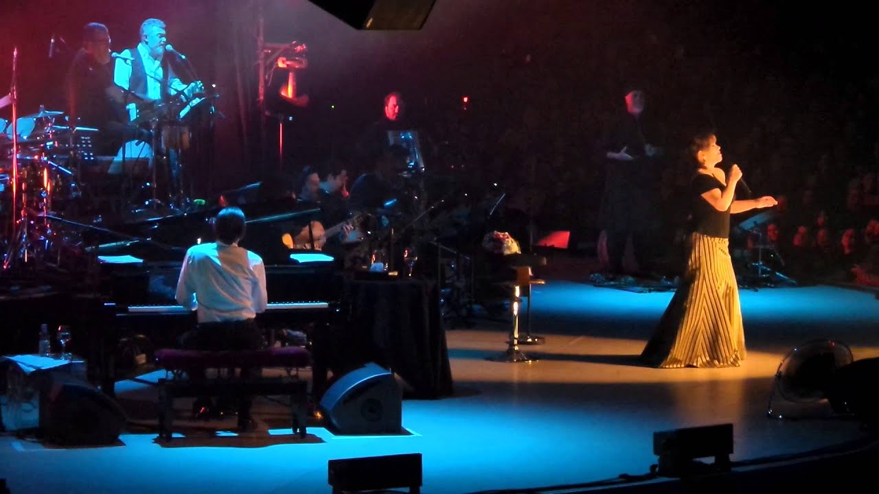 Sezen Aksu - Ne Kavgam Bitti Ne Sevdam (14 Şubat 2014) BGM