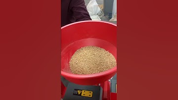 The 4-in-1 combined rice milling machine is a multi-functional machine.#ricemill #machinery #farmer