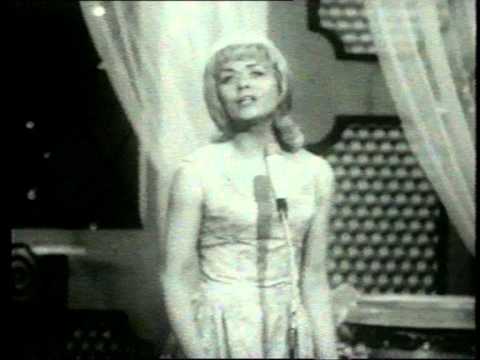 1962 Eurovision France - Isabelle Aubret - Un premier amour HQ