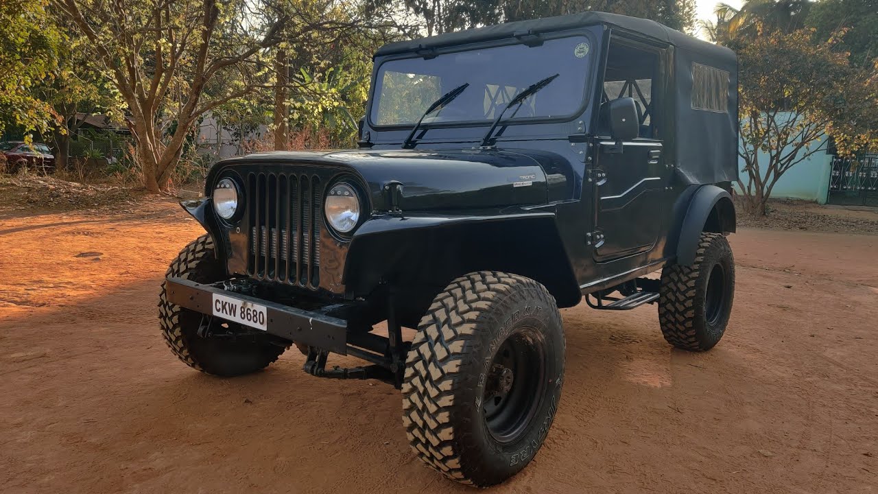 Mahindra 540 4x4, модернизированная внедорожными шинами, дисковыми тормозами и гидроусилителем ру...