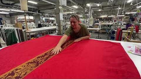 Production video of chasubles 5378