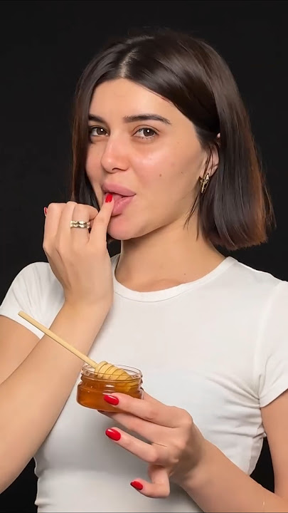 Anusni yalash porno rasmlar Kimdir kokragiga osilgan porno video