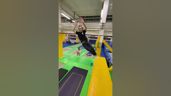 А ты бы прыгнул?#trampoline #shorts #батут #сальто