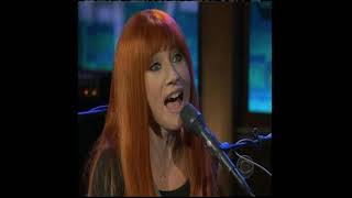 Tori Amos - Late Late Show with Craig Ferguson – Bouncing Off Clouds 10-11-07