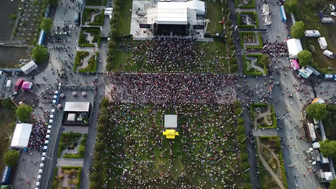 Razorlight & James at Slessor Gardens